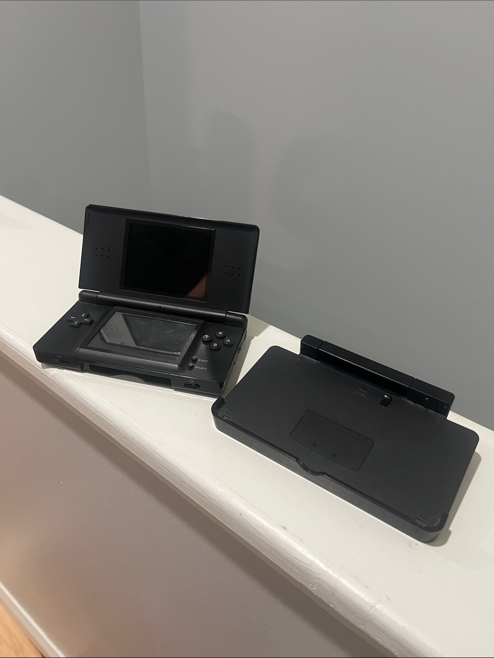 Nintendo DS Lite and 3DS Charging Dock Charge Base Stand Cradle Untested